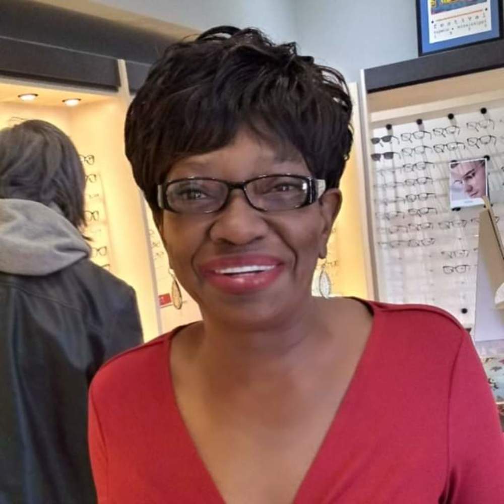 Meet your Posher, Sandra